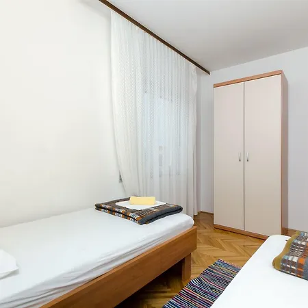 Apartment Zdravka G *